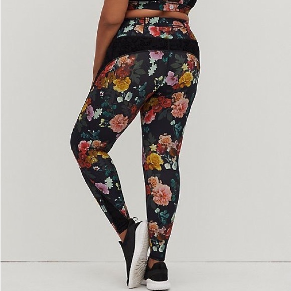 Torrid full length floral active legging. - Picture 2 of 10